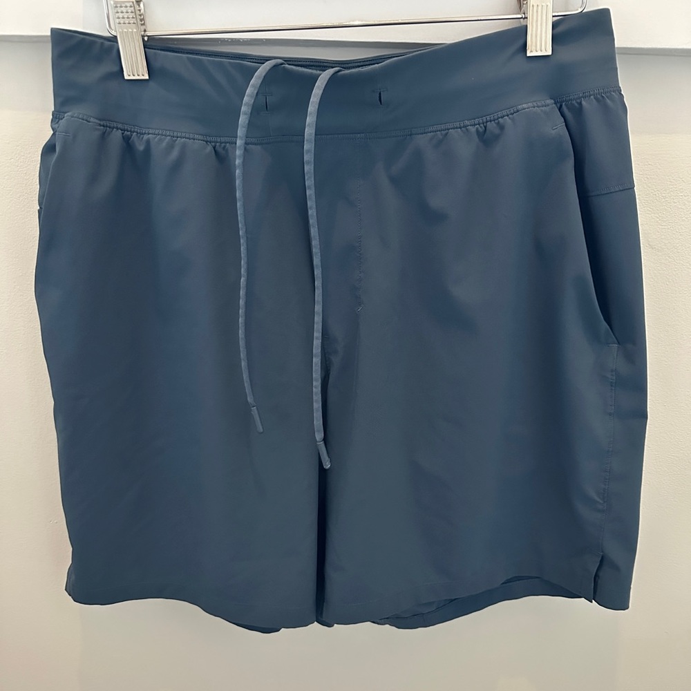 Lululemon T.H.E. Short 7" Men's Size Large Linerless